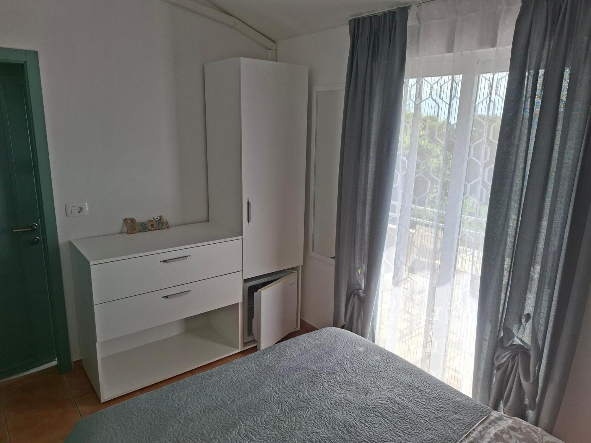 Apartment & Rooms Roza เปโรย ภายนอก รูปภาพ