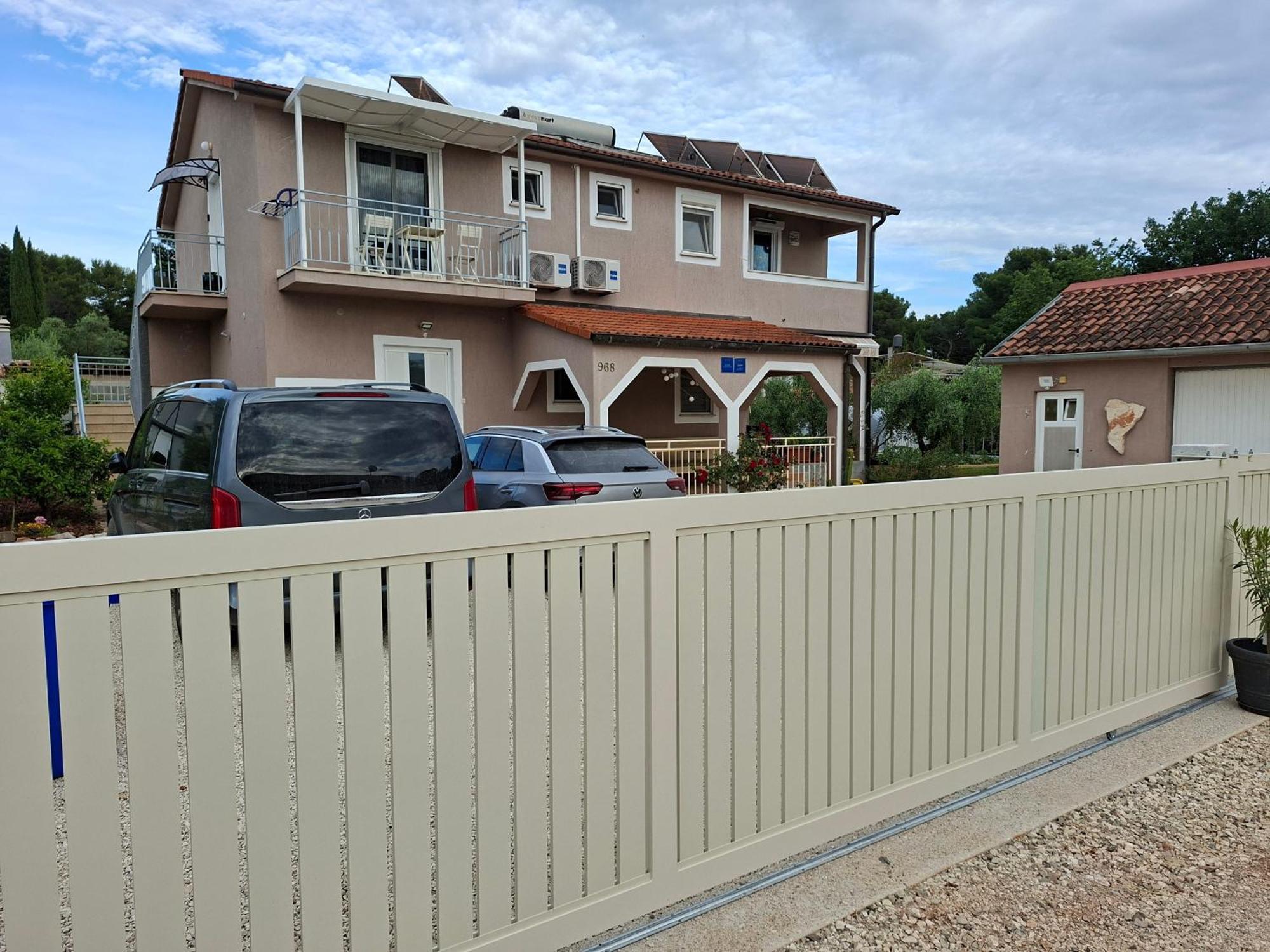 Apartment & Rooms Roza เปโรย ภายนอก รูปภาพ